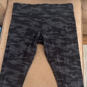 ATHLETA Women’s Camouflage Leggings